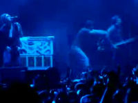 Noel Gallagher attacked on stage